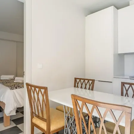 Aoa Giralda Apartment