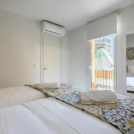 Apartment Aoa Giralda Seville