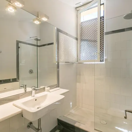 Aoa Giralda Apartment *