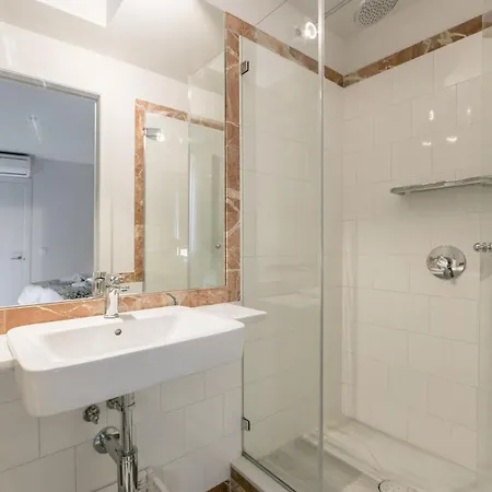 Aoa Giralda Apartment Seville